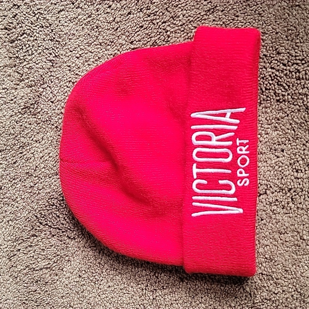 VSX RED BEANIE